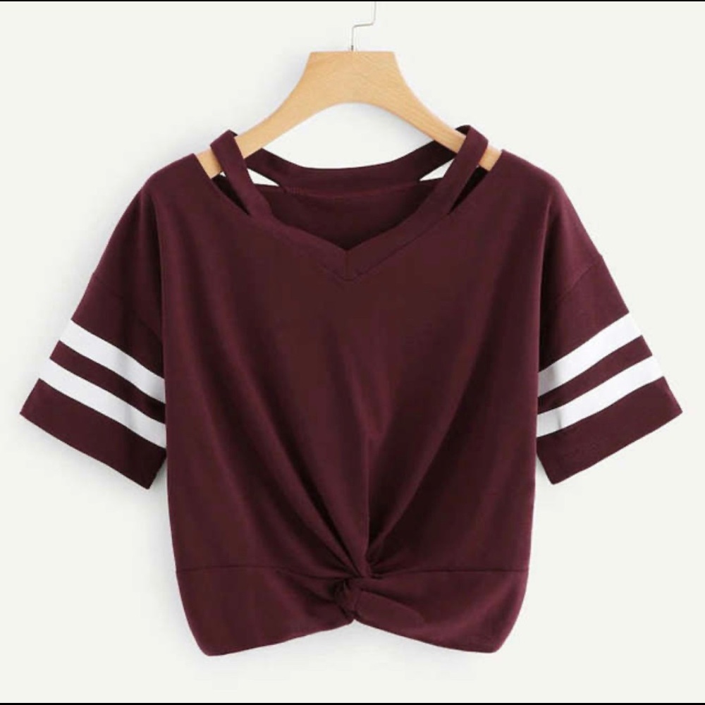 Women’s Top Cue Out Shoulder Twist Tee